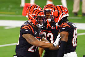 Les Bengals de Cincinnati s'en tiennent enfin à la sécurité Bates